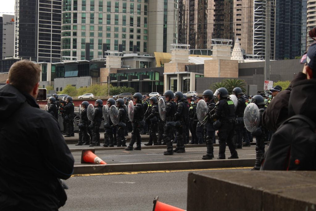 Scenes on Spencer St Bridge 1